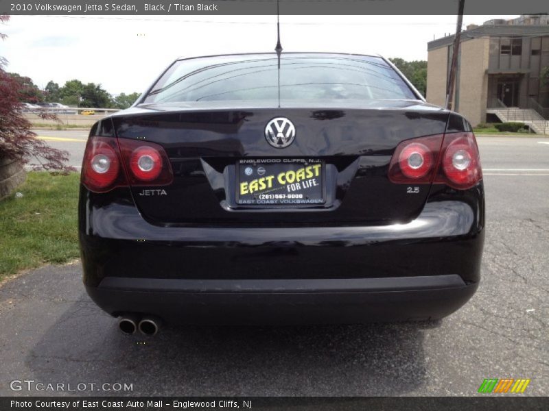Black / Titan Black 2010 Volkswagen Jetta S Sedan