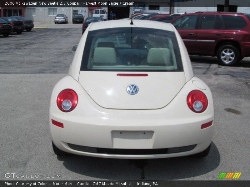 Harvest Moon Beige / Cream 2006 Volkswagen New Beetle 2.5 Coupe