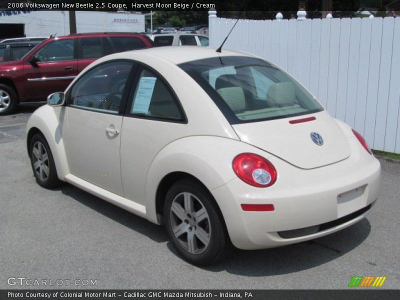Harvest Moon Beige / Cream 2006 Volkswagen New Beetle 2.5 Coupe