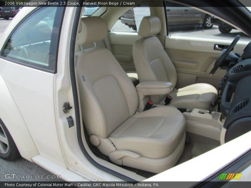 Harvest Moon Beige / Cream 2006 Volkswagen New Beetle 2.5 Coupe