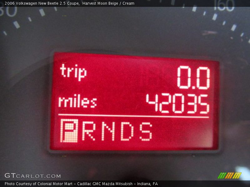Harvest Moon Beige / Cream 2006 Volkswagen New Beetle 2.5 Coupe
