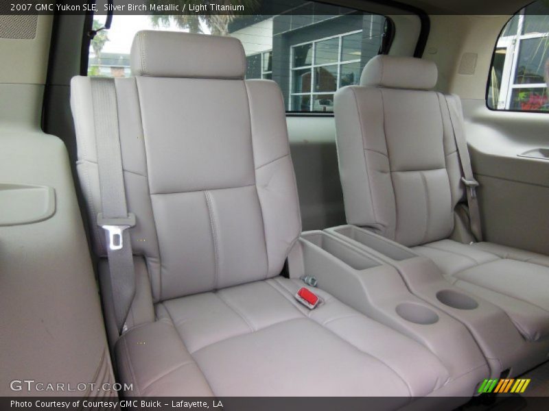 Silver Birch Metallic / Light Titanium 2007 GMC Yukon SLE