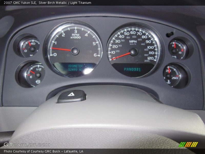 Silver Birch Metallic / Light Titanium 2007 GMC Yukon SLE