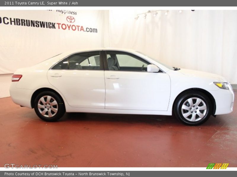 Super White / Ash 2011 Toyota Camry LE