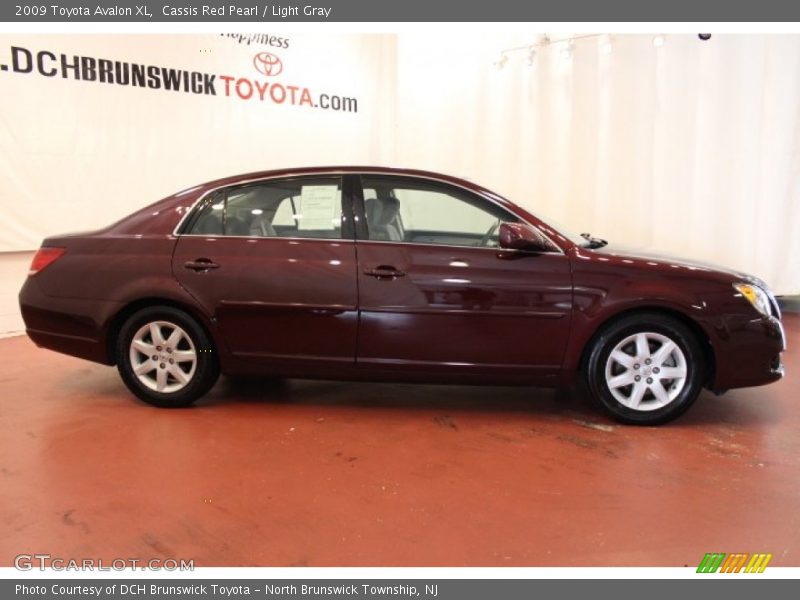 Cassis Red Pearl / Light Gray 2009 Toyota Avalon XL