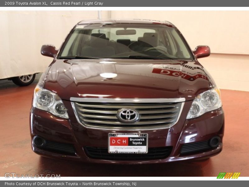 Cassis Red Pearl / Light Gray 2009 Toyota Avalon XL