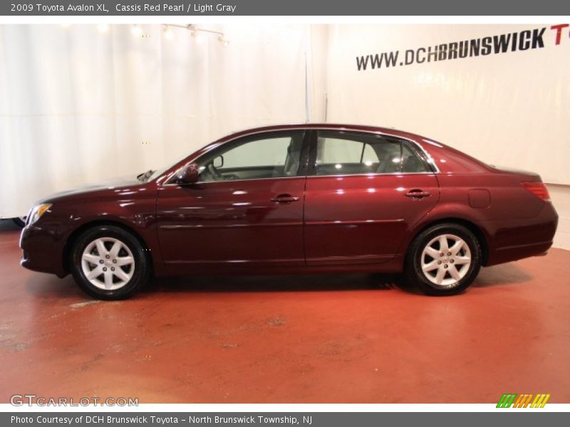 Cassis Red Pearl / Light Gray 2009 Toyota Avalon XL