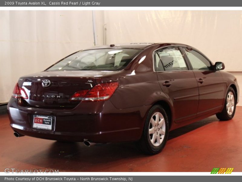 Cassis Red Pearl / Light Gray 2009 Toyota Avalon XL