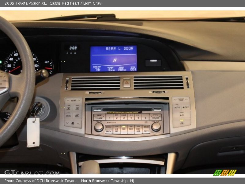 Cassis Red Pearl / Light Gray 2009 Toyota Avalon XL