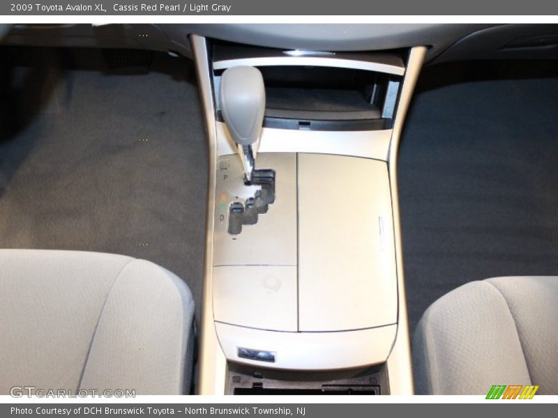 Cassis Red Pearl / Light Gray 2009 Toyota Avalon XL