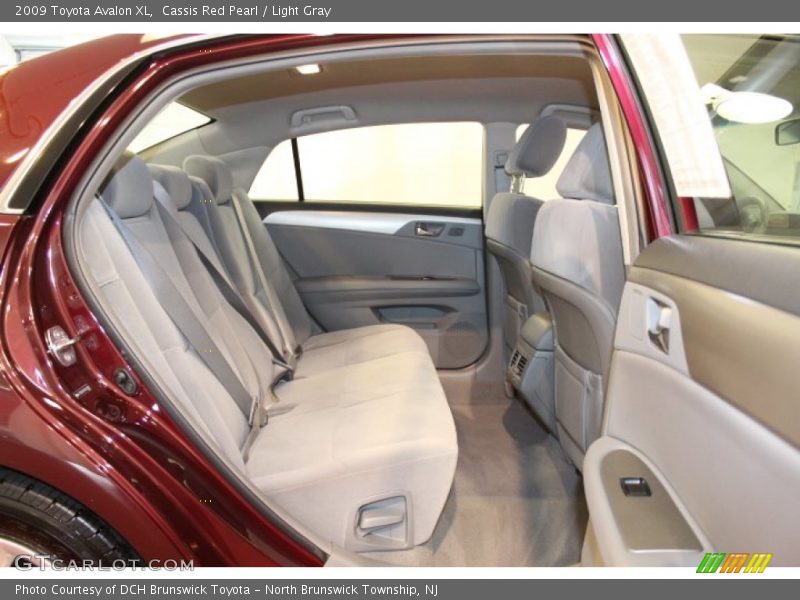 Cassis Red Pearl / Light Gray 2009 Toyota Avalon XL