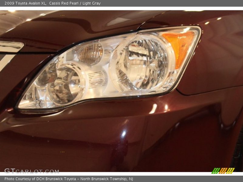 Cassis Red Pearl / Light Gray 2009 Toyota Avalon XL