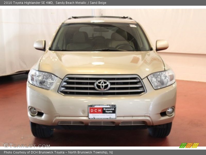 Sandy Beach Metallic / Sand Beige 2010 Toyota Highlander SE 4WD