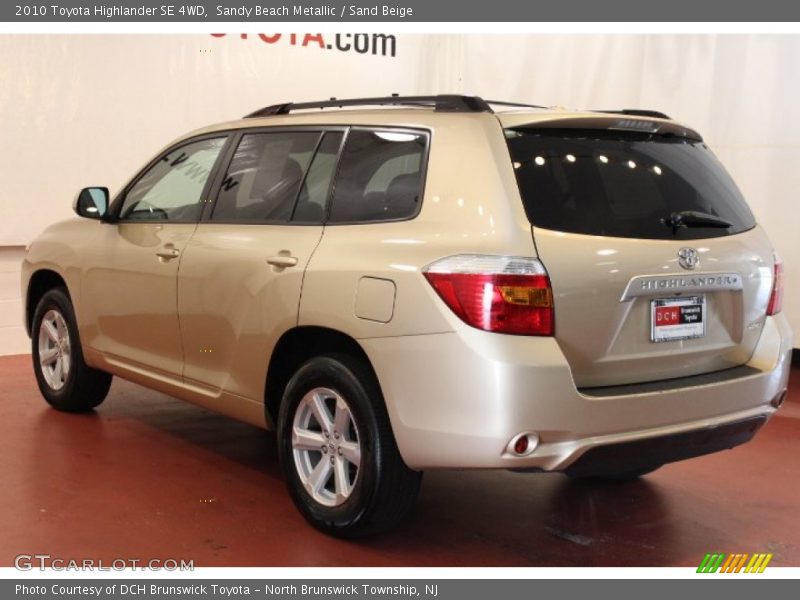 Sandy Beach Metallic / Sand Beige 2010 Toyota Highlander SE 4WD