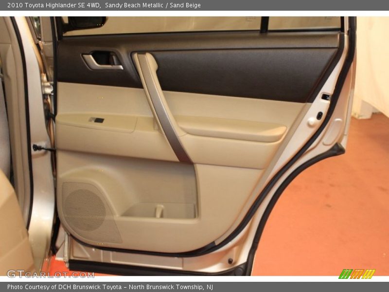 Sandy Beach Metallic / Sand Beige 2010 Toyota Highlander SE 4WD