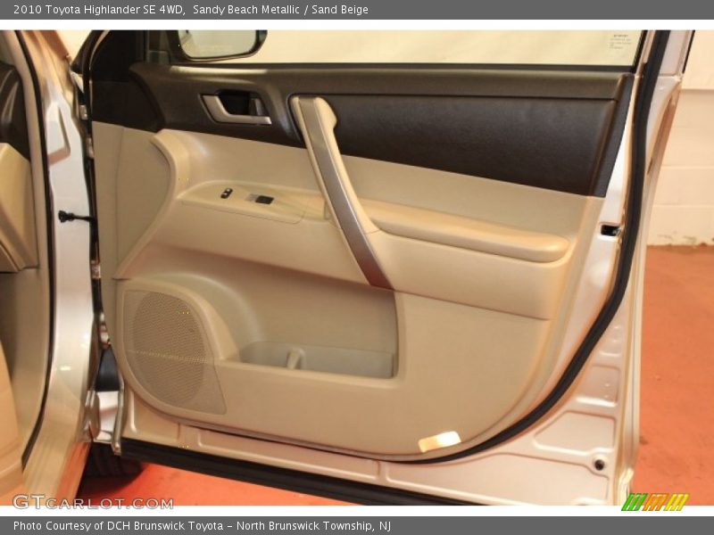 Sandy Beach Metallic / Sand Beige 2010 Toyota Highlander SE 4WD