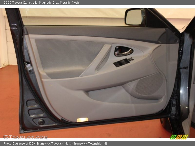Magnetic Gray Metallic / Ash 2009 Toyota Camry LE