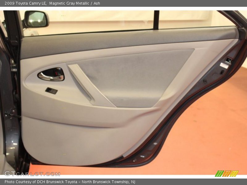 Magnetic Gray Metallic / Ash 2009 Toyota Camry LE