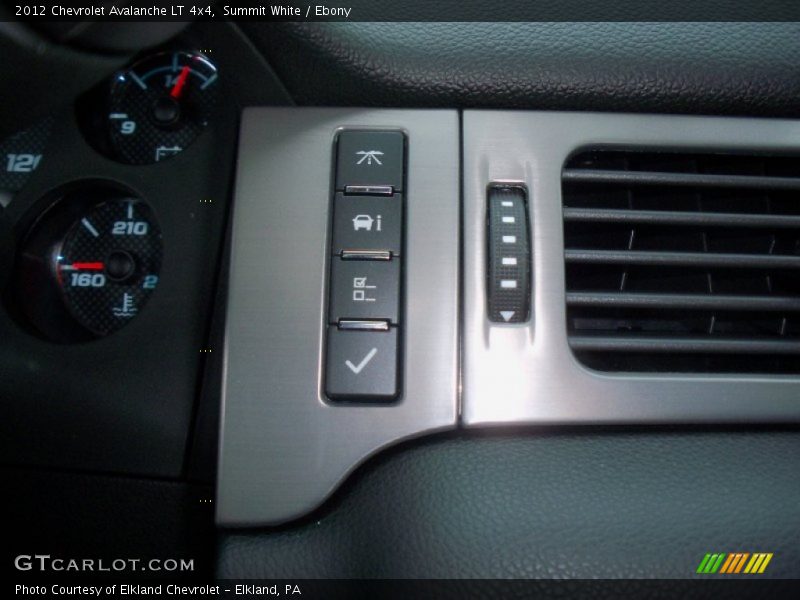 Summit White / Ebony 2012 Chevrolet Avalanche LT 4x4