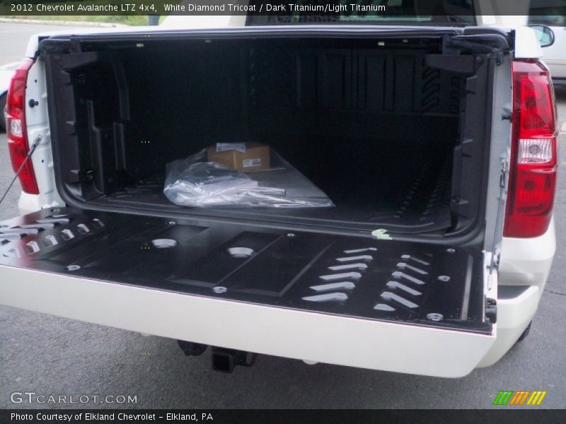 White Diamond Tricoat / Dark Titanium/Light Titanium 2012 Chevrolet Avalanche LTZ 4x4