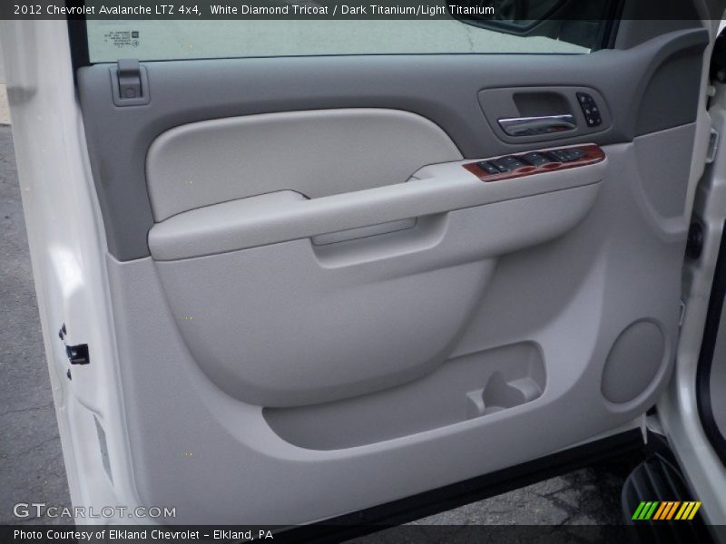 White Diamond Tricoat / Dark Titanium/Light Titanium 2012 Chevrolet Avalanche LTZ 4x4