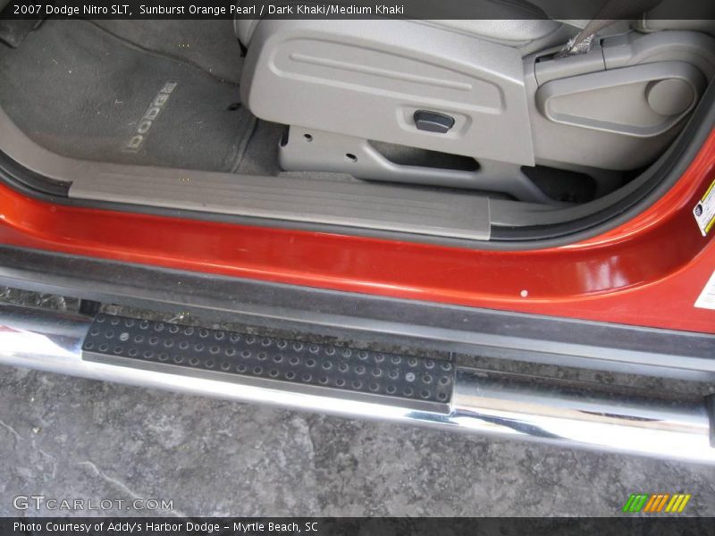 Sunburst Orange Pearl / Dark Khaki/Medium Khaki 2007 Dodge Nitro SLT