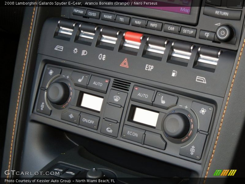 Controls of 2008 Gallardo Spyder E-Gear