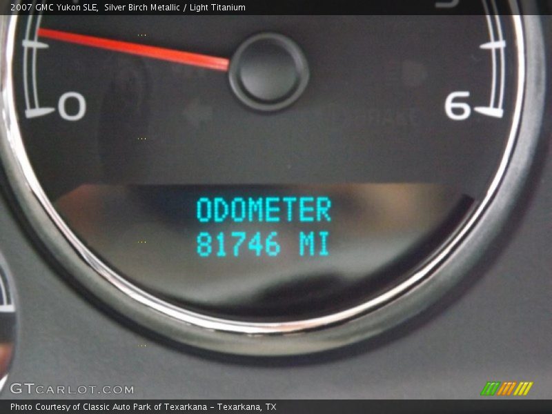 Silver Birch Metallic / Light Titanium 2007 GMC Yukon SLE