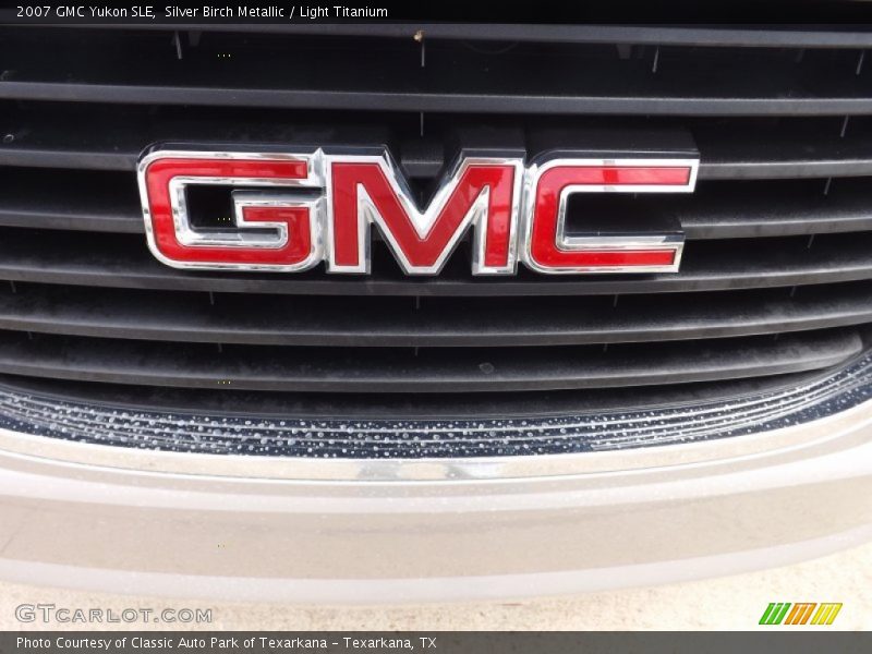 Silver Birch Metallic / Light Titanium 2007 GMC Yukon SLE