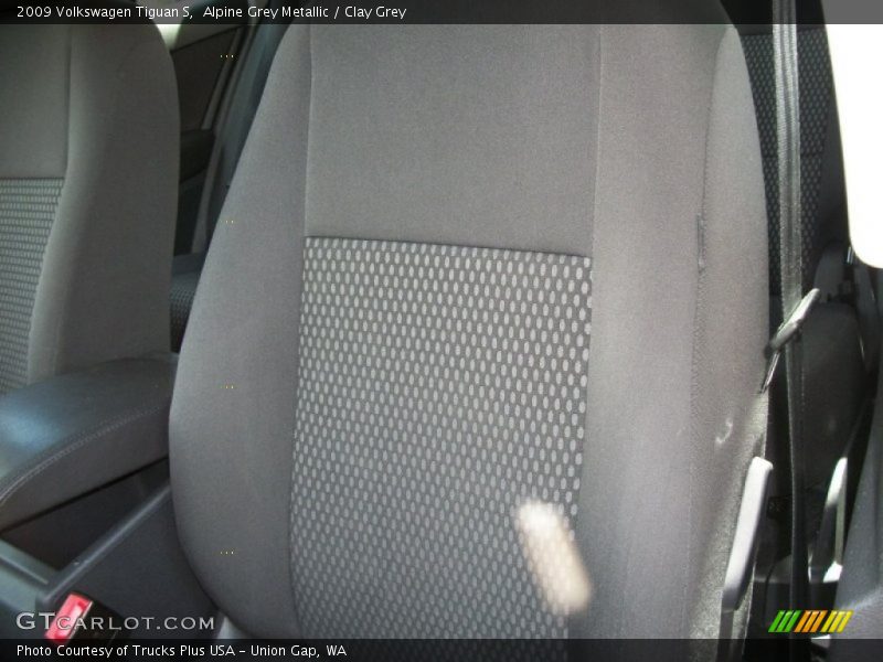 Alpine Grey Metallic / Clay Grey 2009 Volkswagen Tiguan S