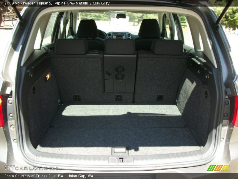 Alpine Grey Metallic / Clay Grey 2009 Volkswagen Tiguan S