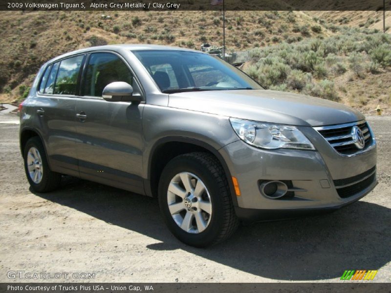Alpine Grey Metallic / Clay Grey 2009 Volkswagen Tiguan S