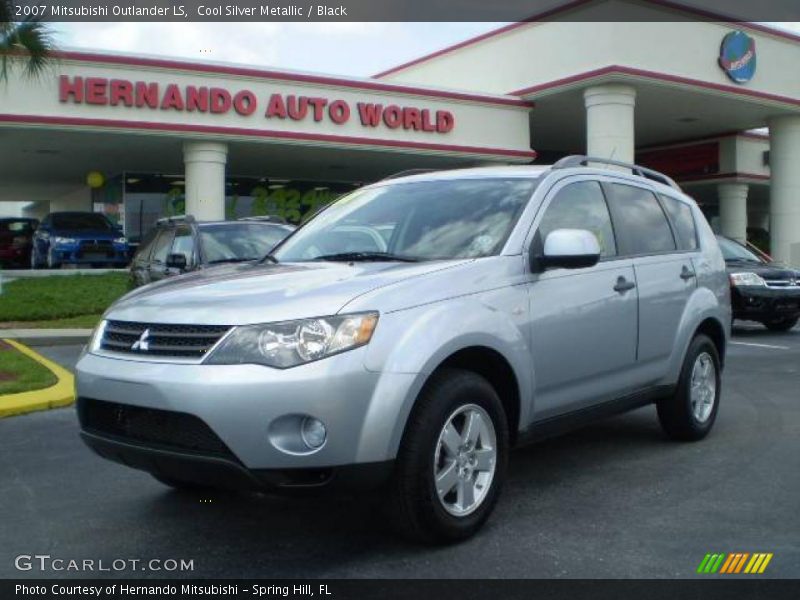 Cool Silver Metallic / Black 2007 Mitsubishi Outlander LS
