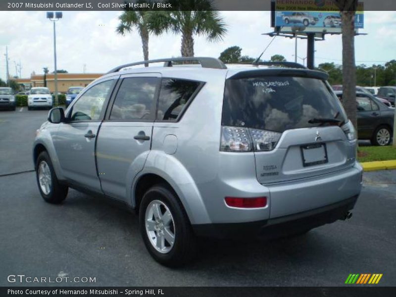 Cool Silver Metallic / Black 2007 Mitsubishi Outlander LS