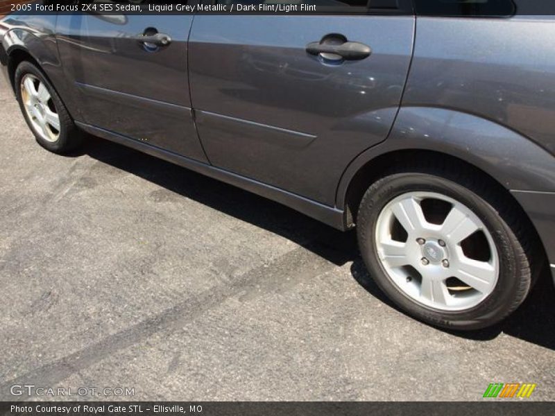 Liquid Grey Metallic / Dark Flint/Light Flint 2005 Ford Focus ZX4 SES Sedan