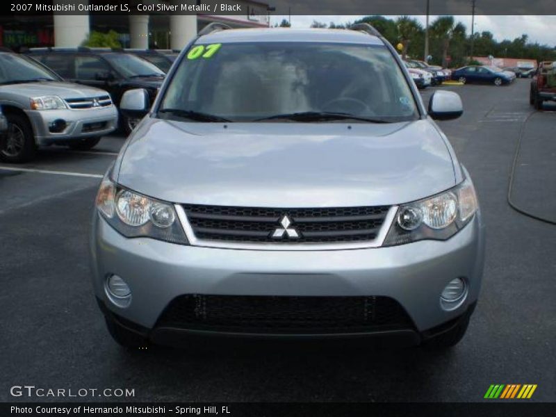 Cool Silver Metallic / Black 2007 Mitsubishi Outlander LS