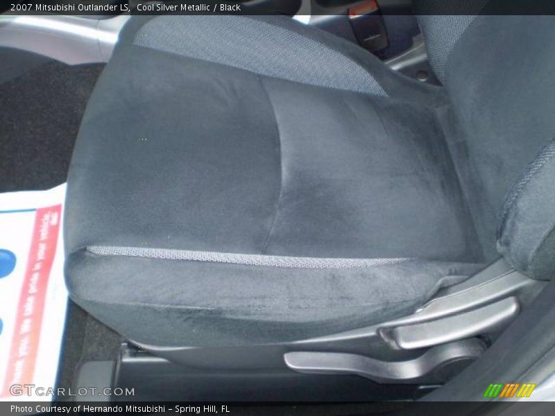 Cool Silver Metallic / Black 2007 Mitsubishi Outlander LS