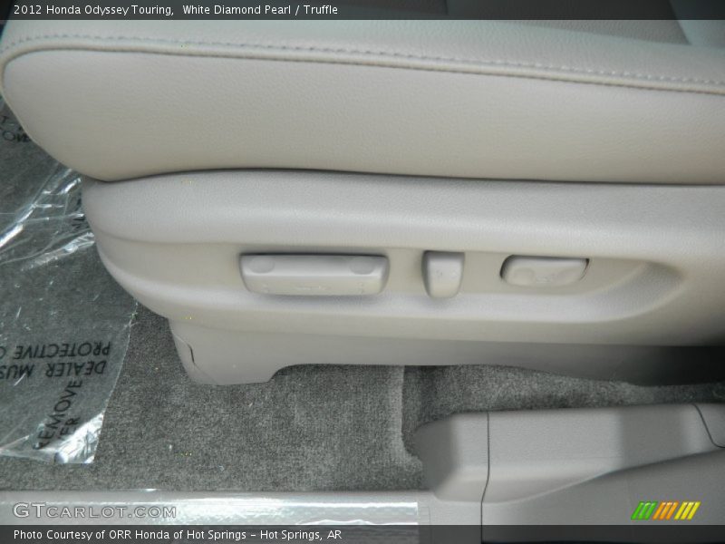 White Diamond Pearl / Truffle 2012 Honda Odyssey Touring