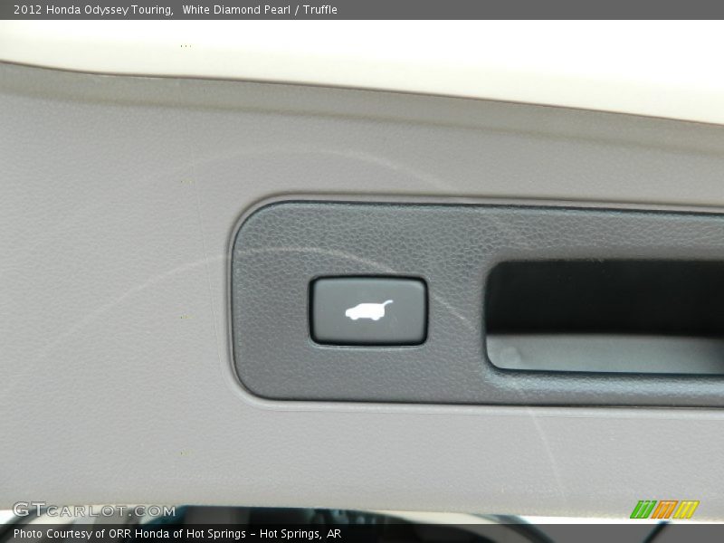White Diamond Pearl / Truffle 2012 Honda Odyssey Touring