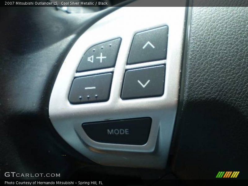Cool Silver Metallic / Black 2007 Mitsubishi Outlander LS