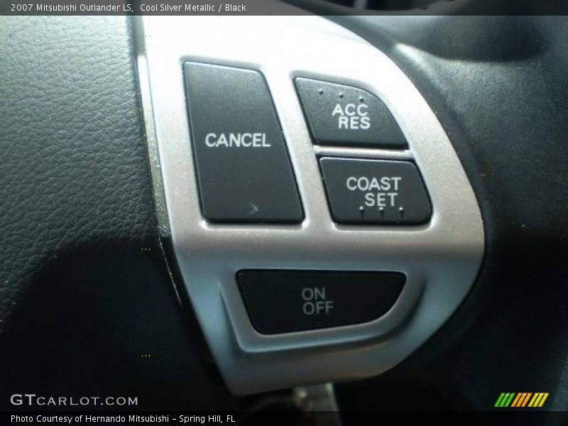 Cool Silver Metallic / Black 2007 Mitsubishi Outlander LS