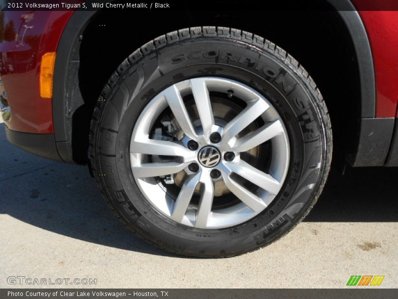 Wild Cherry Metallic / Black 2012 Volkswagen Tiguan S