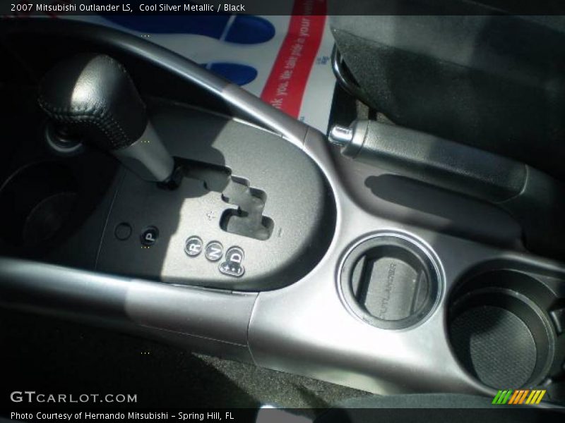 Cool Silver Metallic / Black 2007 Mitsubishi Outlander LS