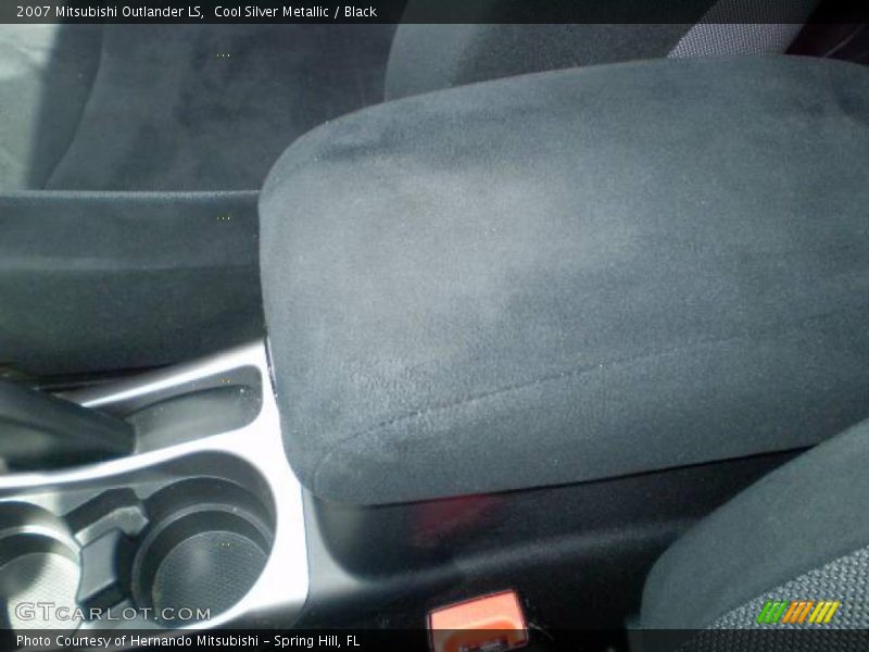 Cool Silver Metallic / Black 2007 Mitsubishi Outlander LS
