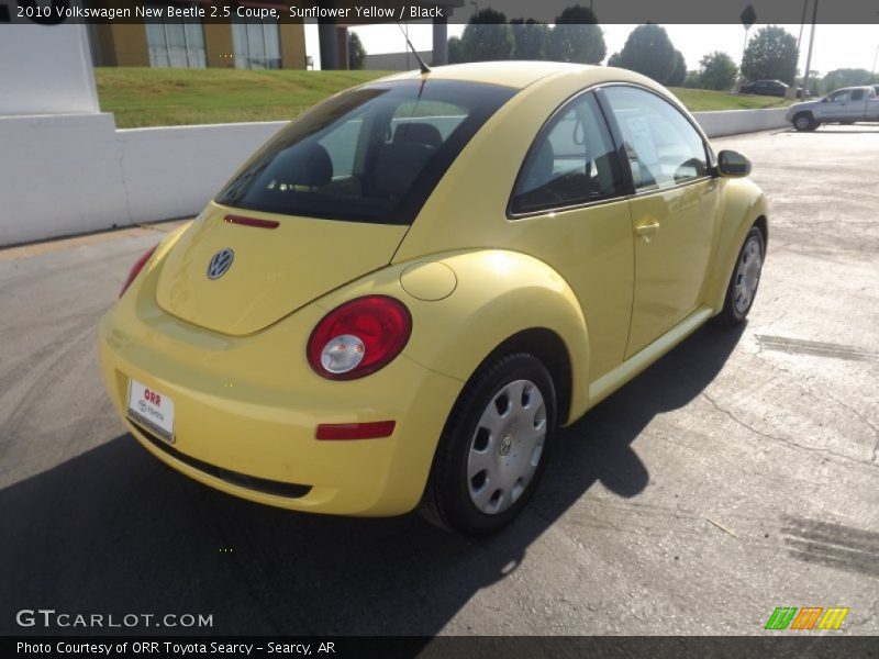 Sunflower Yellow / Black 2010 Volkswagen New Beetle 2.5 Coupe