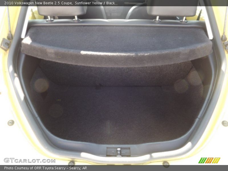 Sunflower Yellow / Black 2010 Volkswagen New Beetle 2.5 Coupe