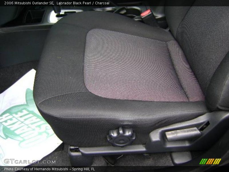 Labrador Black Pearl / Charcoal 2006 Mitsubishi Outlander SE