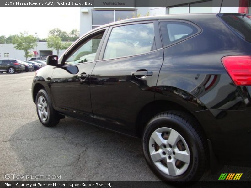 Wicked Black / Black 2009 Nissan Rogue S AWD