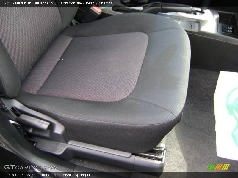 Labrador Black Pearl / Charcoal 2006 Mitsubishi Outlander SE