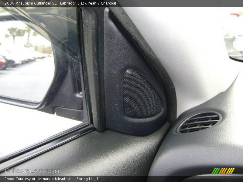 Labrador Black Pearl / Charcoal 2006 Mitsubishi Outlander SE